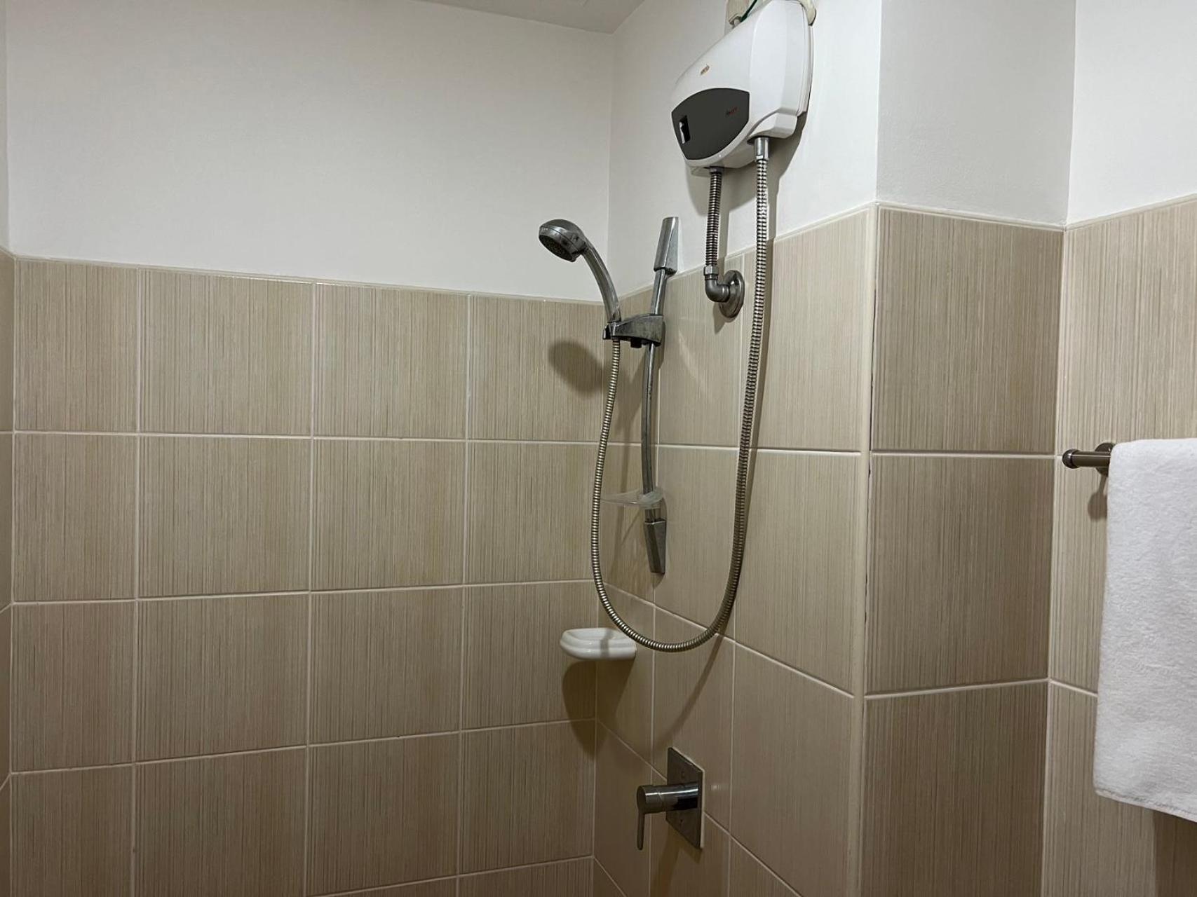 Grand Riviera Suites Manila Ngoại thất bức ảnh