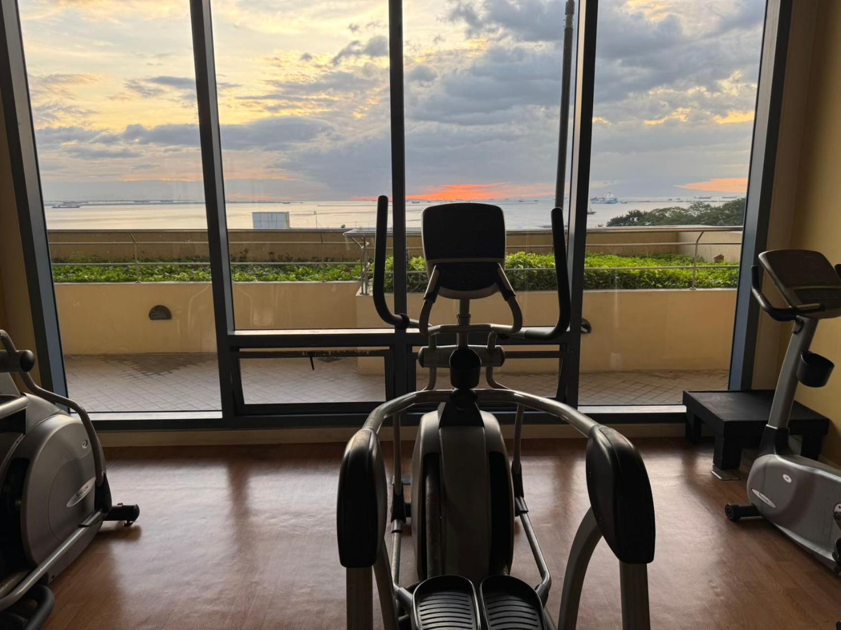 Grand Riviera Suites Manila Ngoại thất bức ảnh